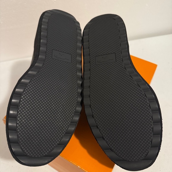 Rocket Dog Black Platform Loafers with Tassels - Picture 6 of 15